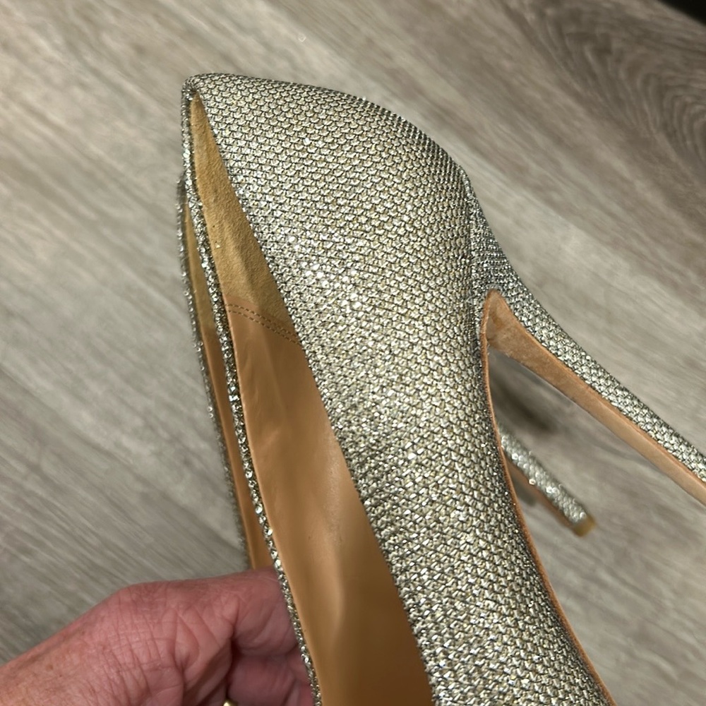 New Badgley Mischka Kassidy 11 pumps - Picture 8 of 12